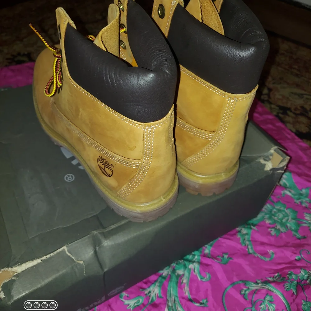 Timberland Tan Leather Boots - Picture 2 of 4